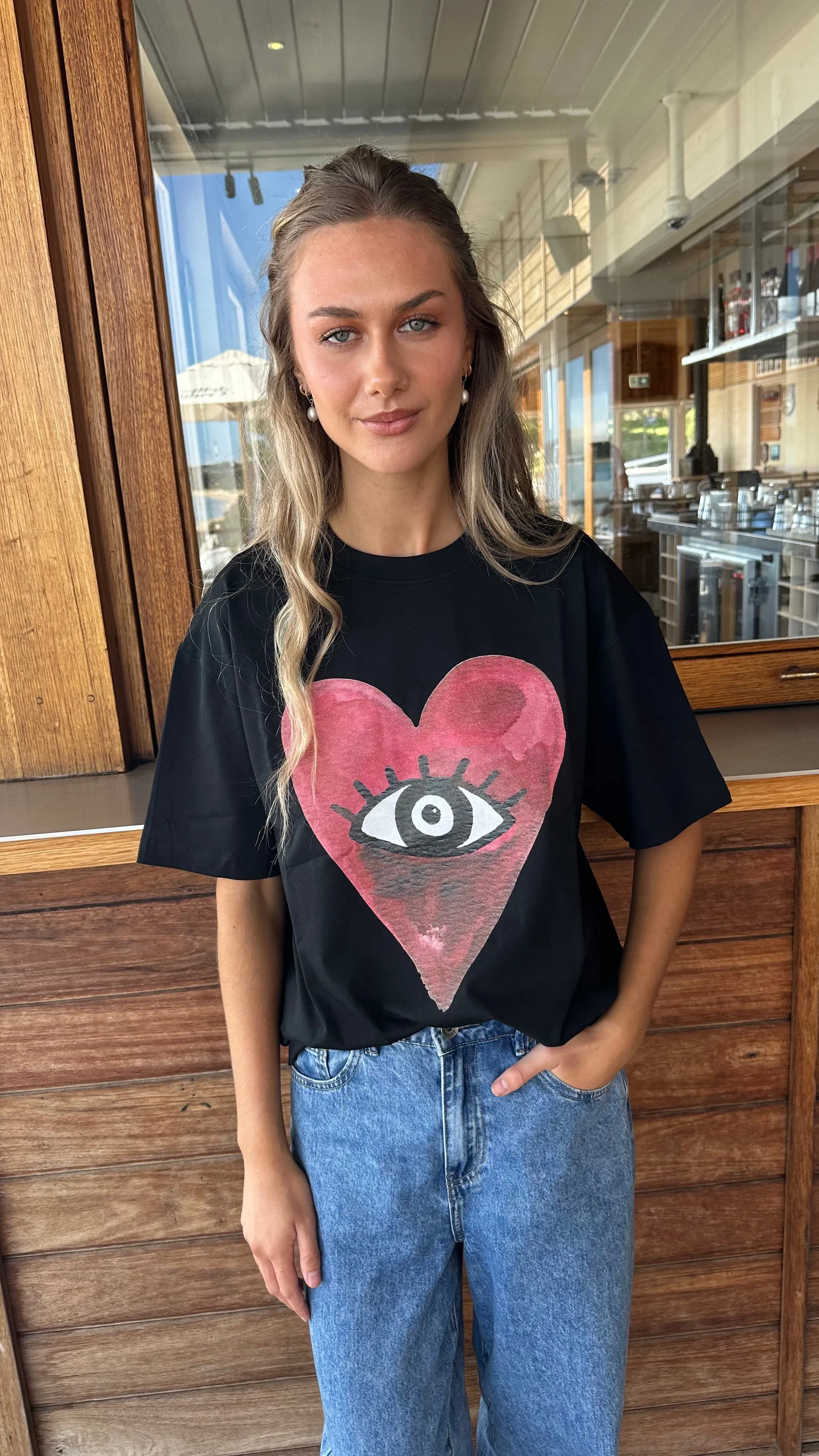 BURGUNDY HEARTS CLUB OVERSIZE TEE - BLACK BEAUTY - MAKU