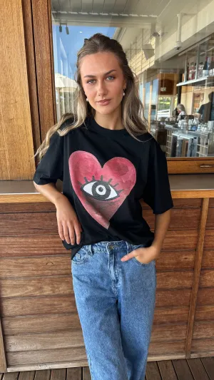 BURGUNDY HEARTS CLUB OVERSIZE TEE - BLACK BEAUTY - MAKU