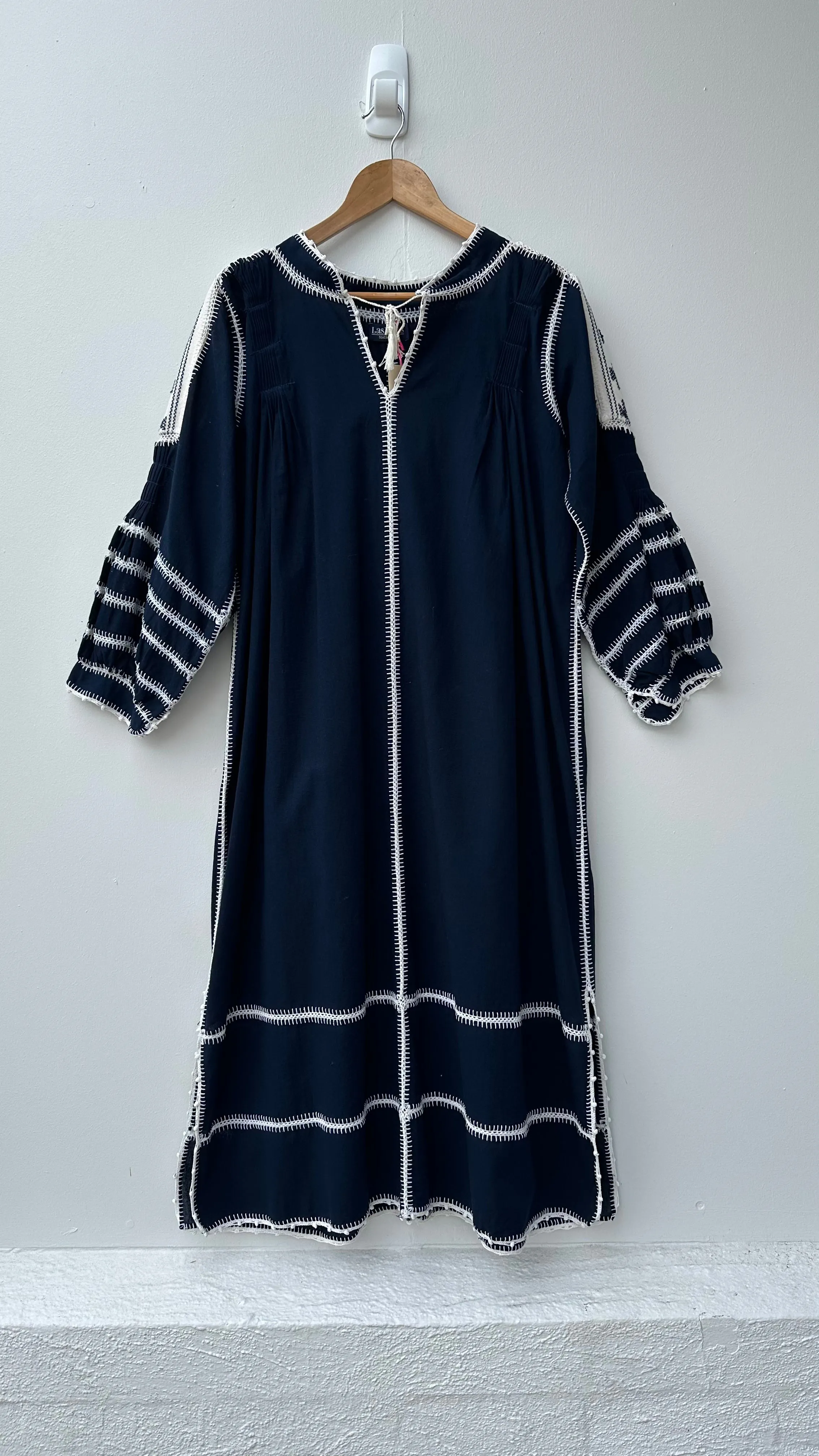 2025 FASHION TRENDS FOR WOMEN ESPANOLA  DRESS LONG SLEEVE  - NAVY / CREAM CROCHET - LAS NINAS