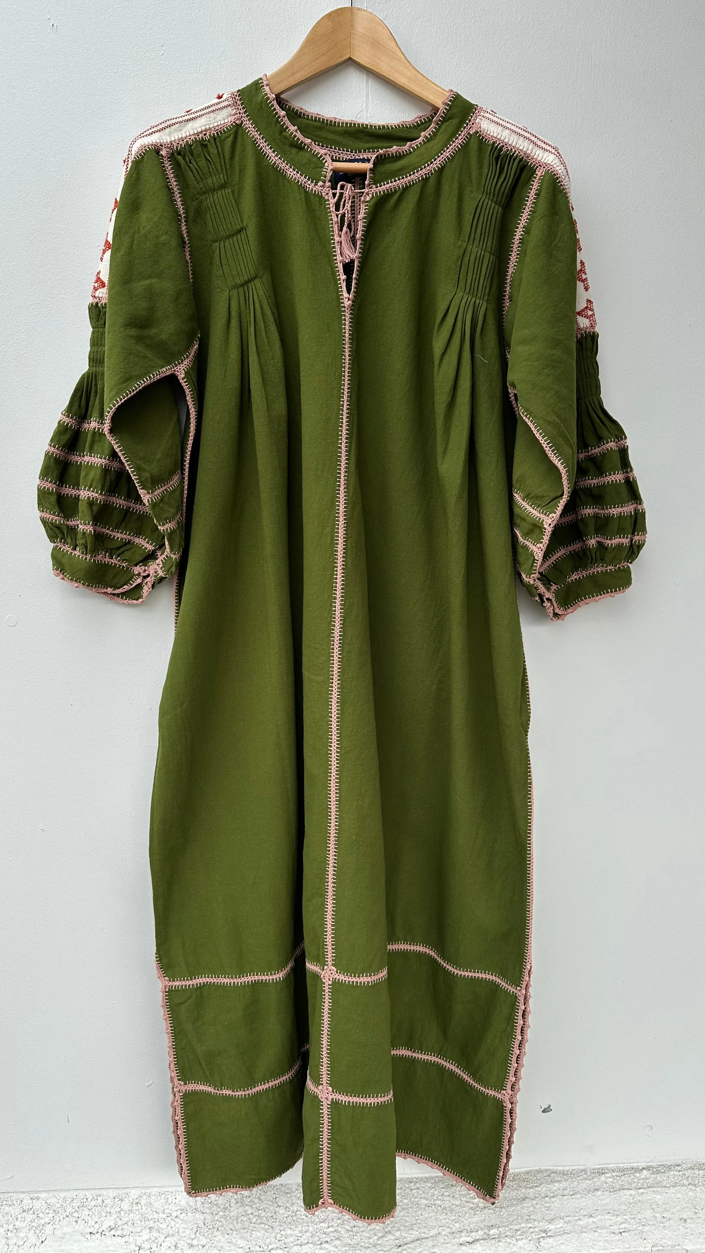 ESPANOLA DRESS LONG SLEEVE - OLIVE GREEN  / CAFE CROCHET - LAS NINAS