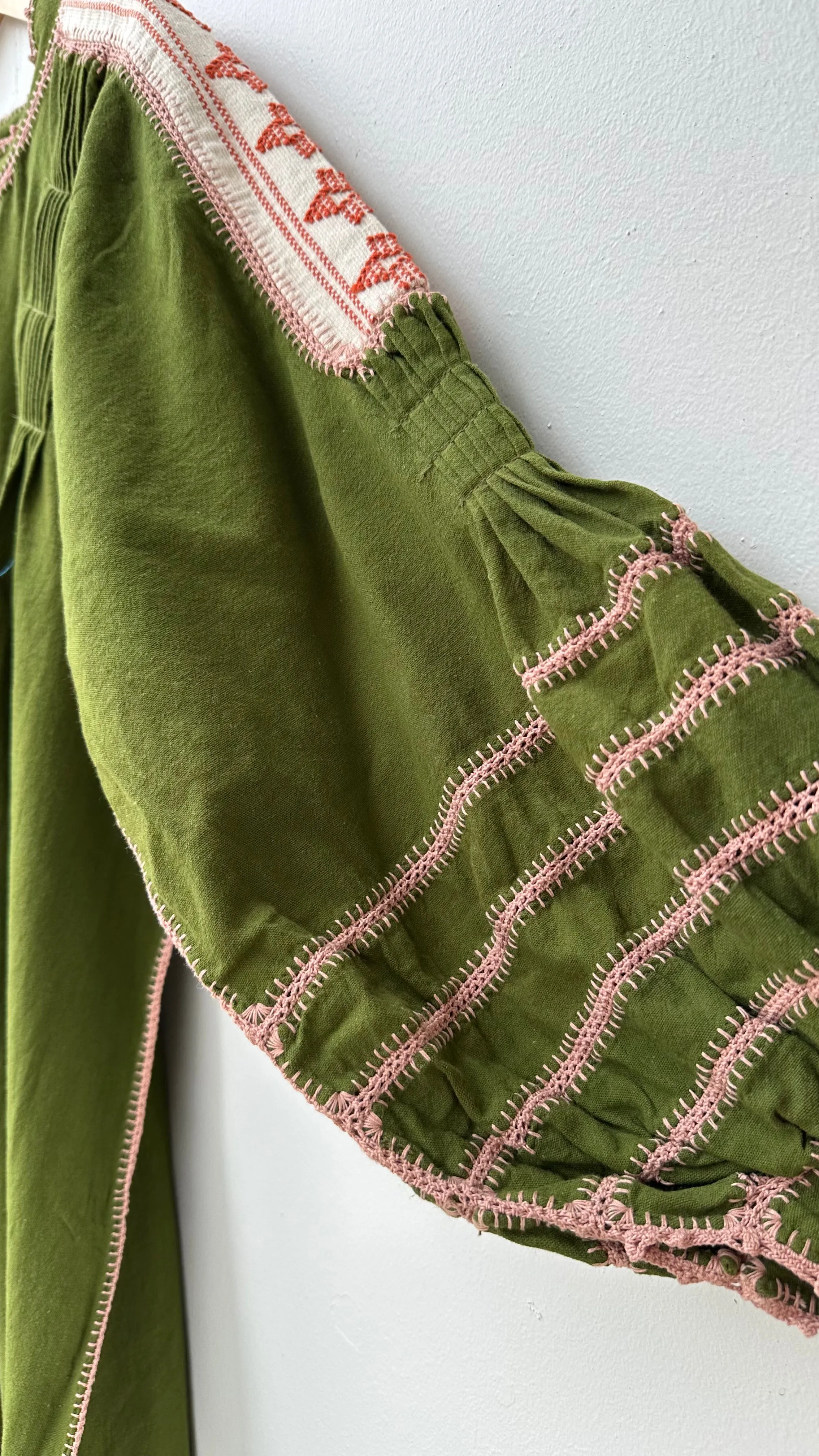 ESPANOLA DRESS LONG SLEEVE - OLIVE GREEN  / CAFE CROCHET - LAS NINAS