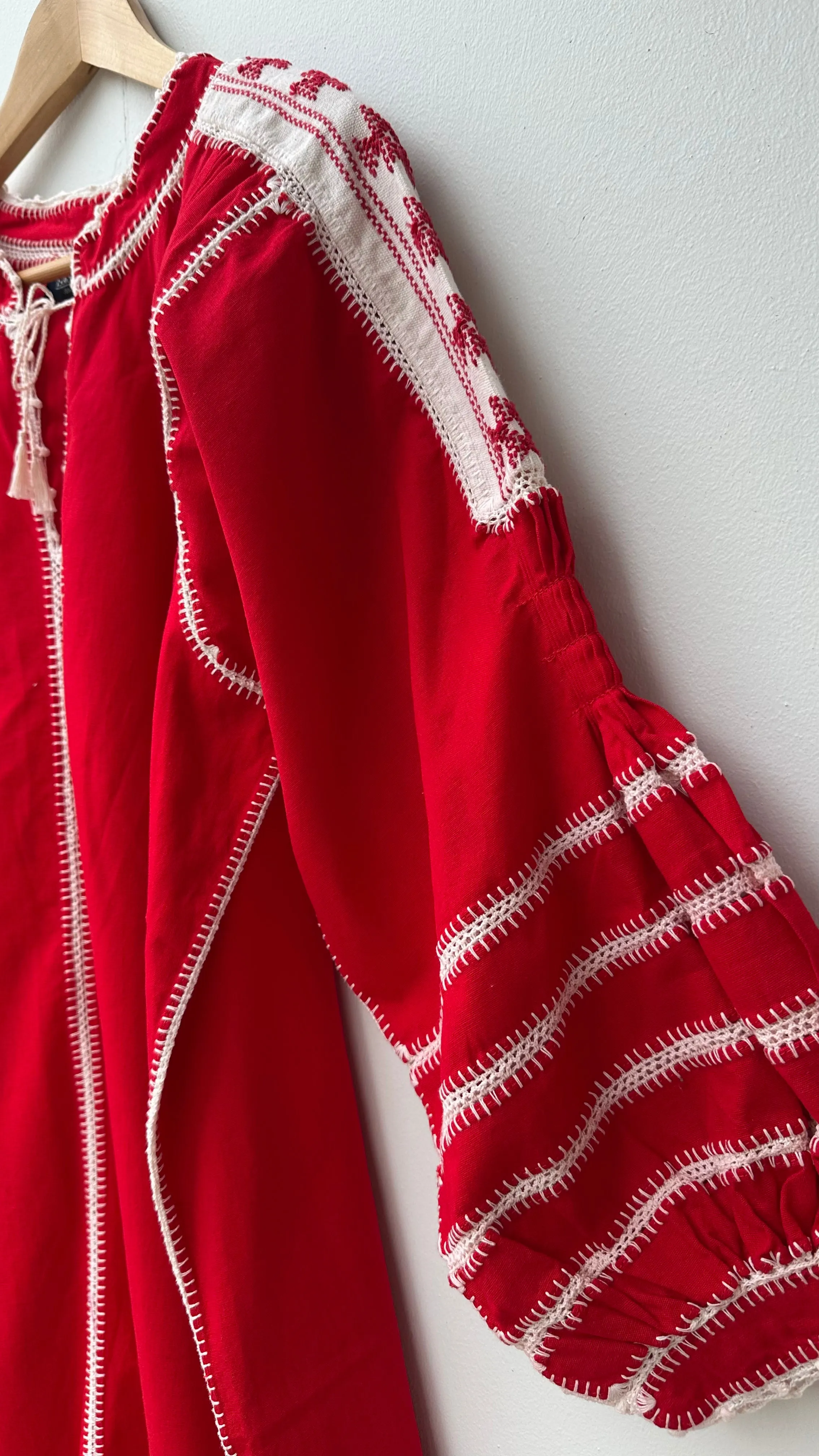 ESPANOLA DRESS LONG SLEEVE - RED  / CREAM CROCHET - LAS NINAS