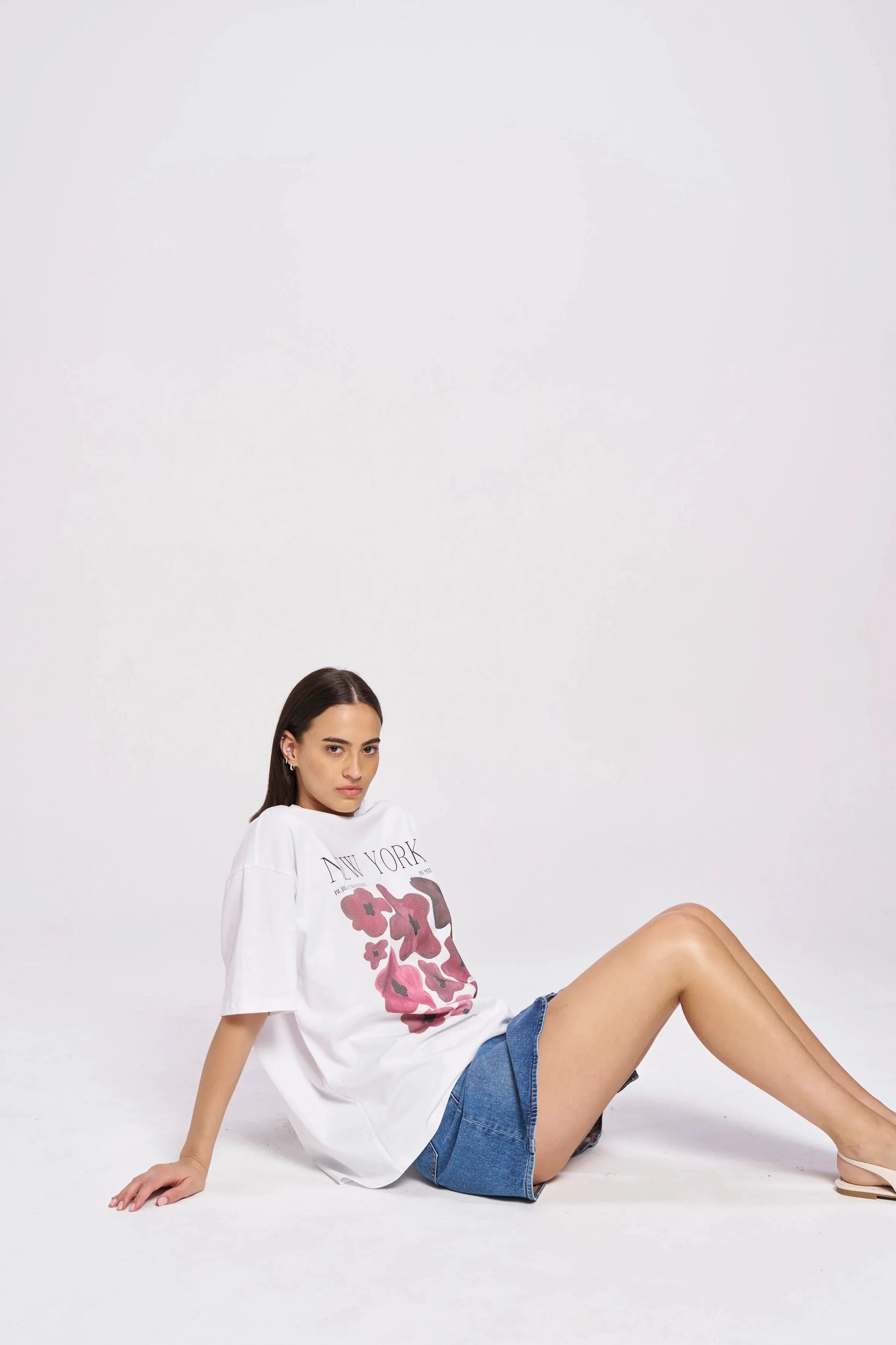 NEW YORK BURGUNDY FLEUR OVERSIZE TEE - LUCENT WHITE - MAKU