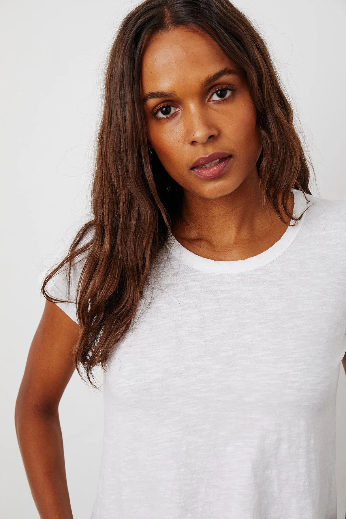 2025 FASHION TRENDS FOR WOMEN TILLY ORIGINAL SLUB CREW - WHITE - VELVET BY GRAHAM AND SPENCER